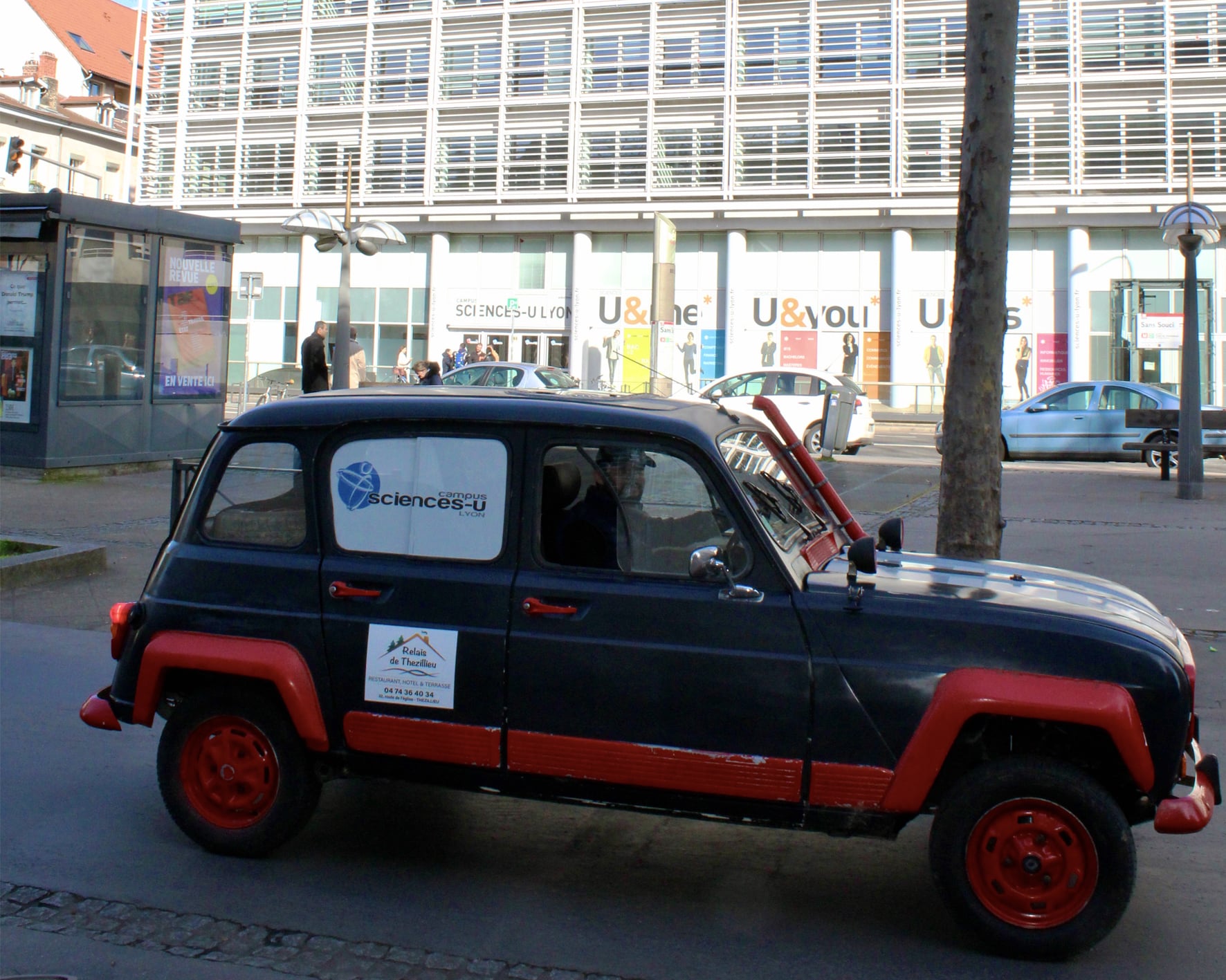 Le Campus Sciences-U Lyon partenaire d'une équipe du 4L TROPHY 2020